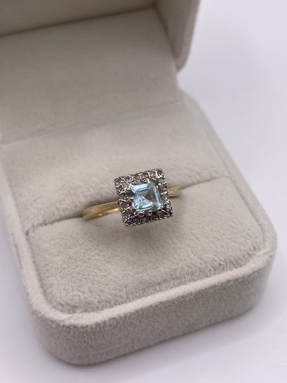 9ct gold aquamarine and diamond ring