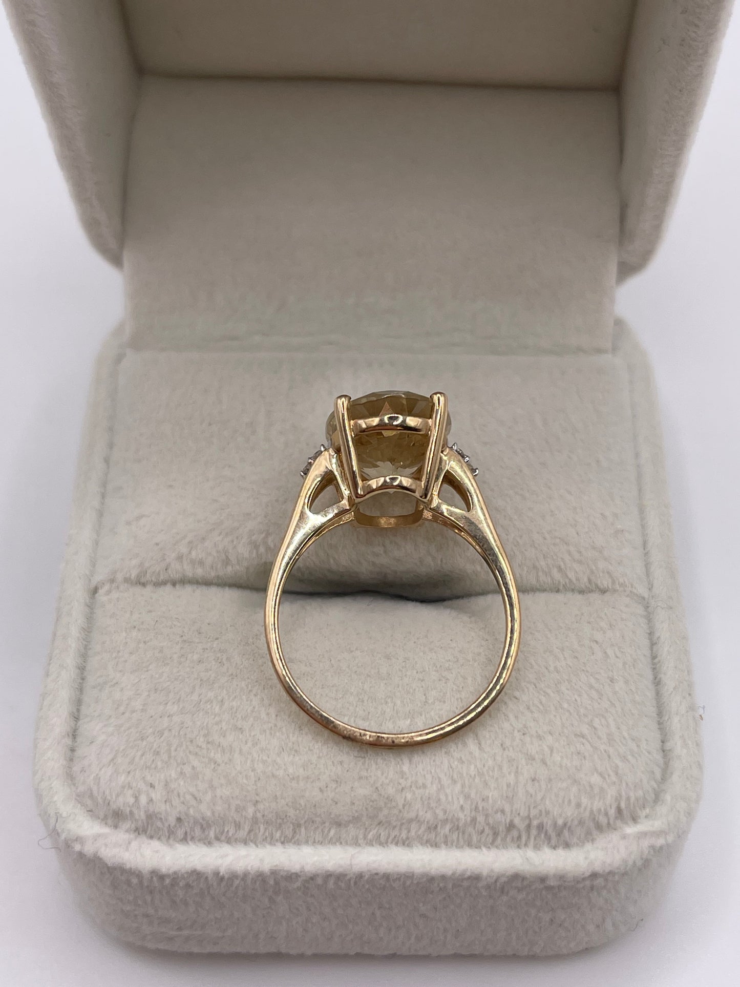 9ct gold quartz and diamond ring
