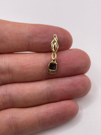 9ct gold quartz and diamond pendant
