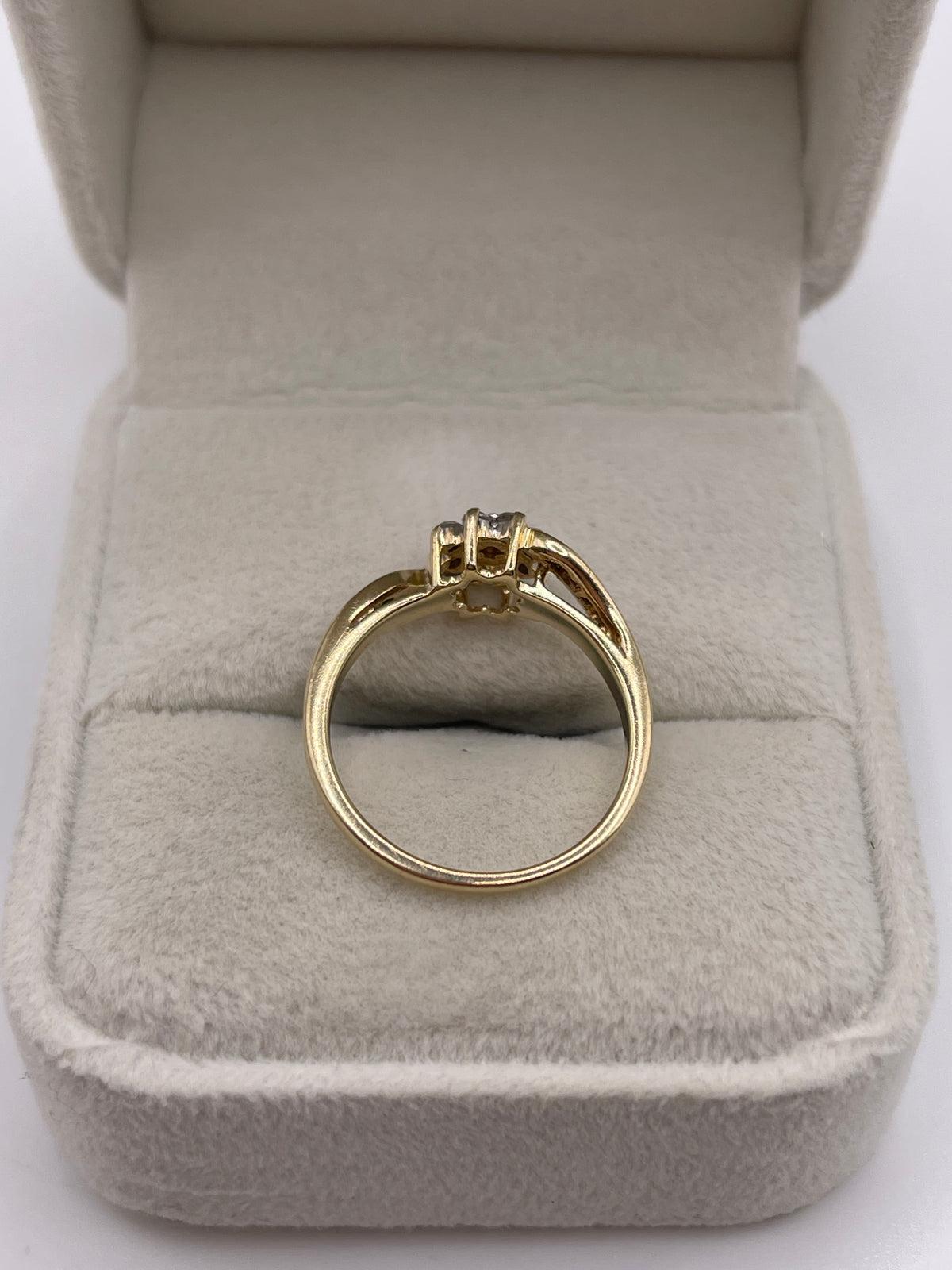 9ct gold diamond cluster ring
