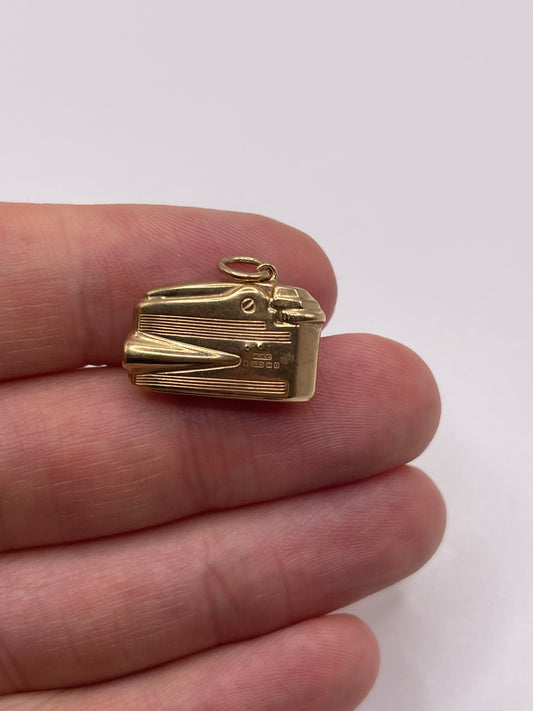 9ct gold lighter charm