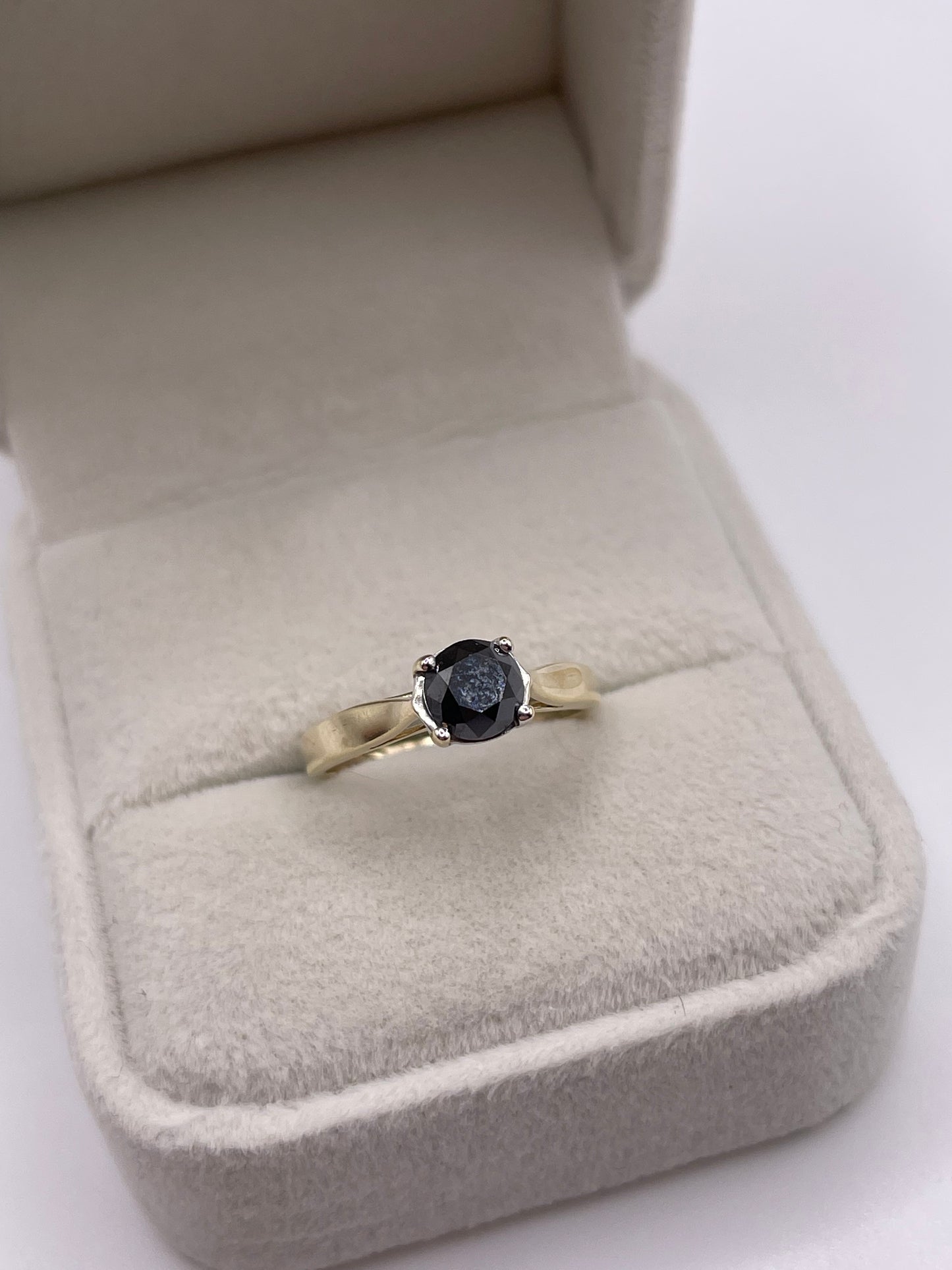 9ct gold black diamond ring