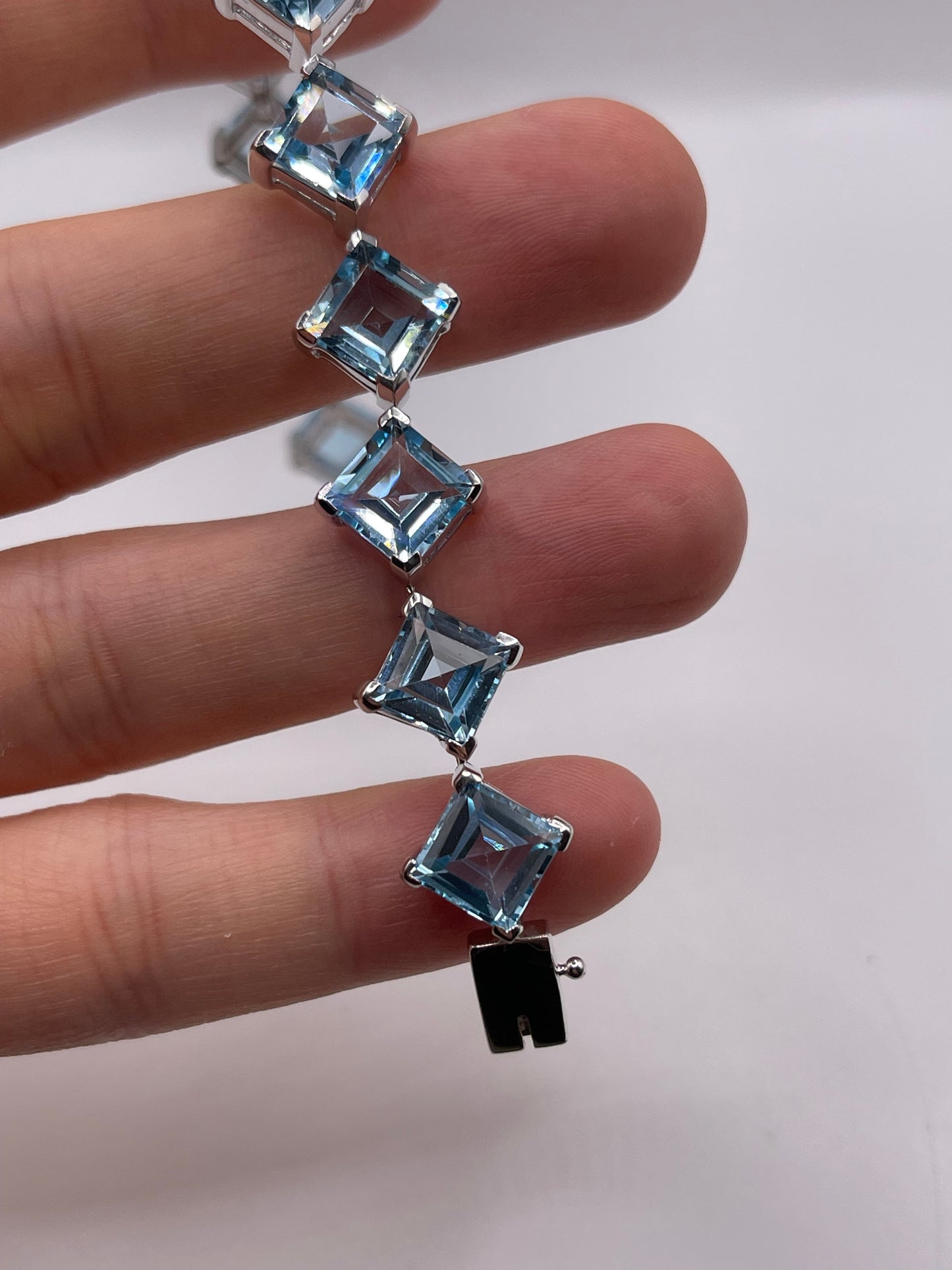9ct white gold 47.7ct topaz bracelet