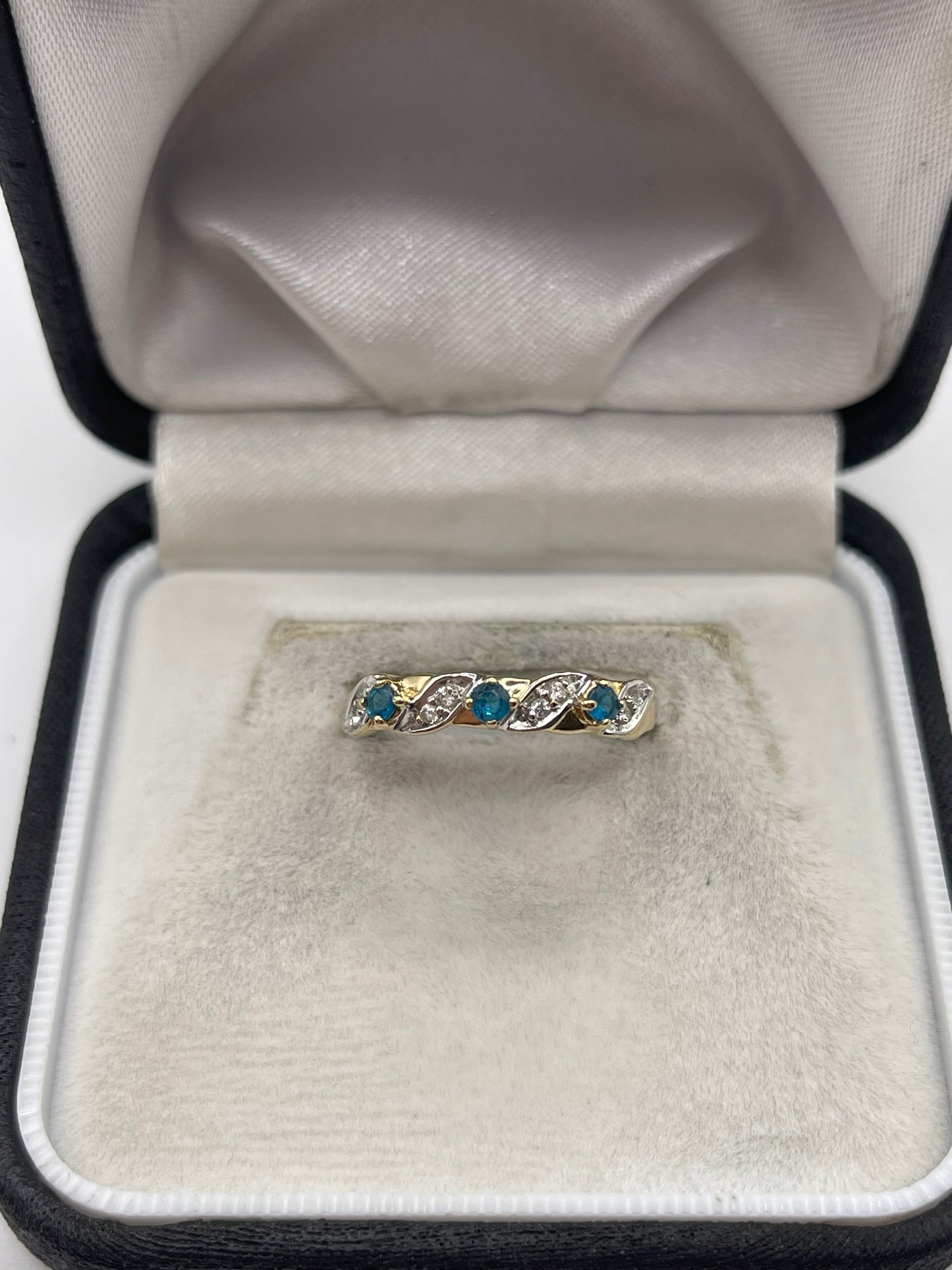 9ct gold blue apatite and zircon ring