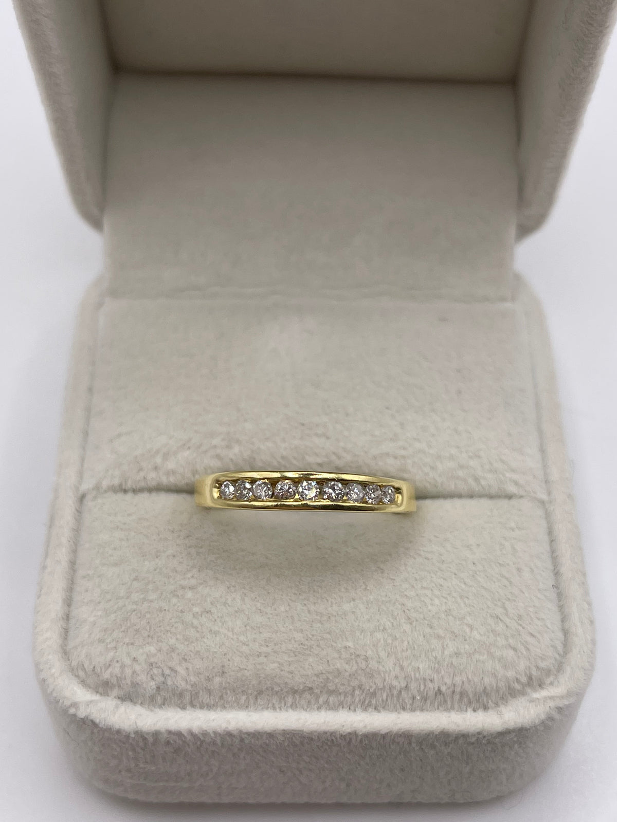 18ct gold diamond ring