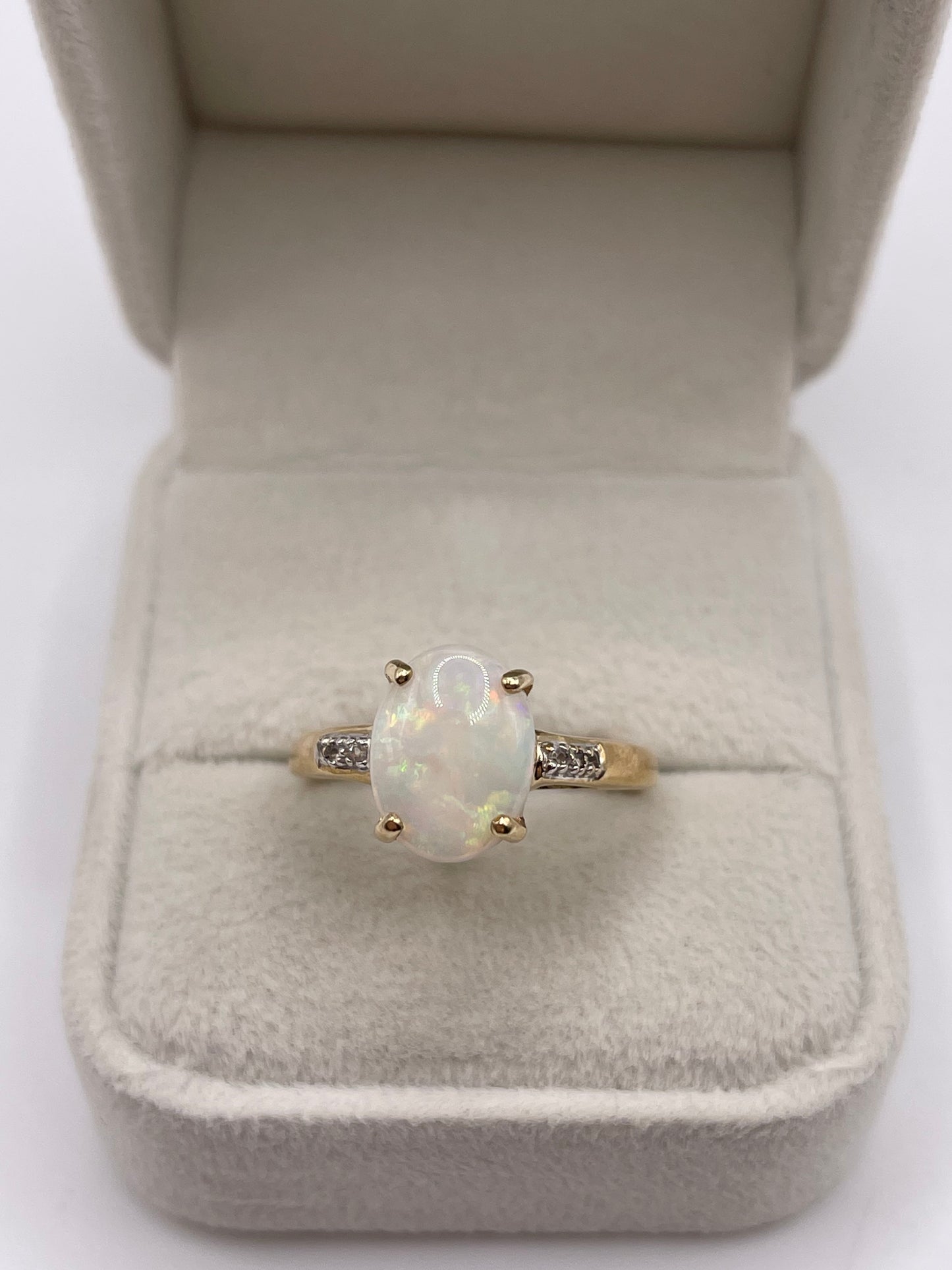 9ct gold opal and diamond ring
