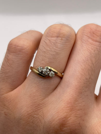 9ct gold diamond ring