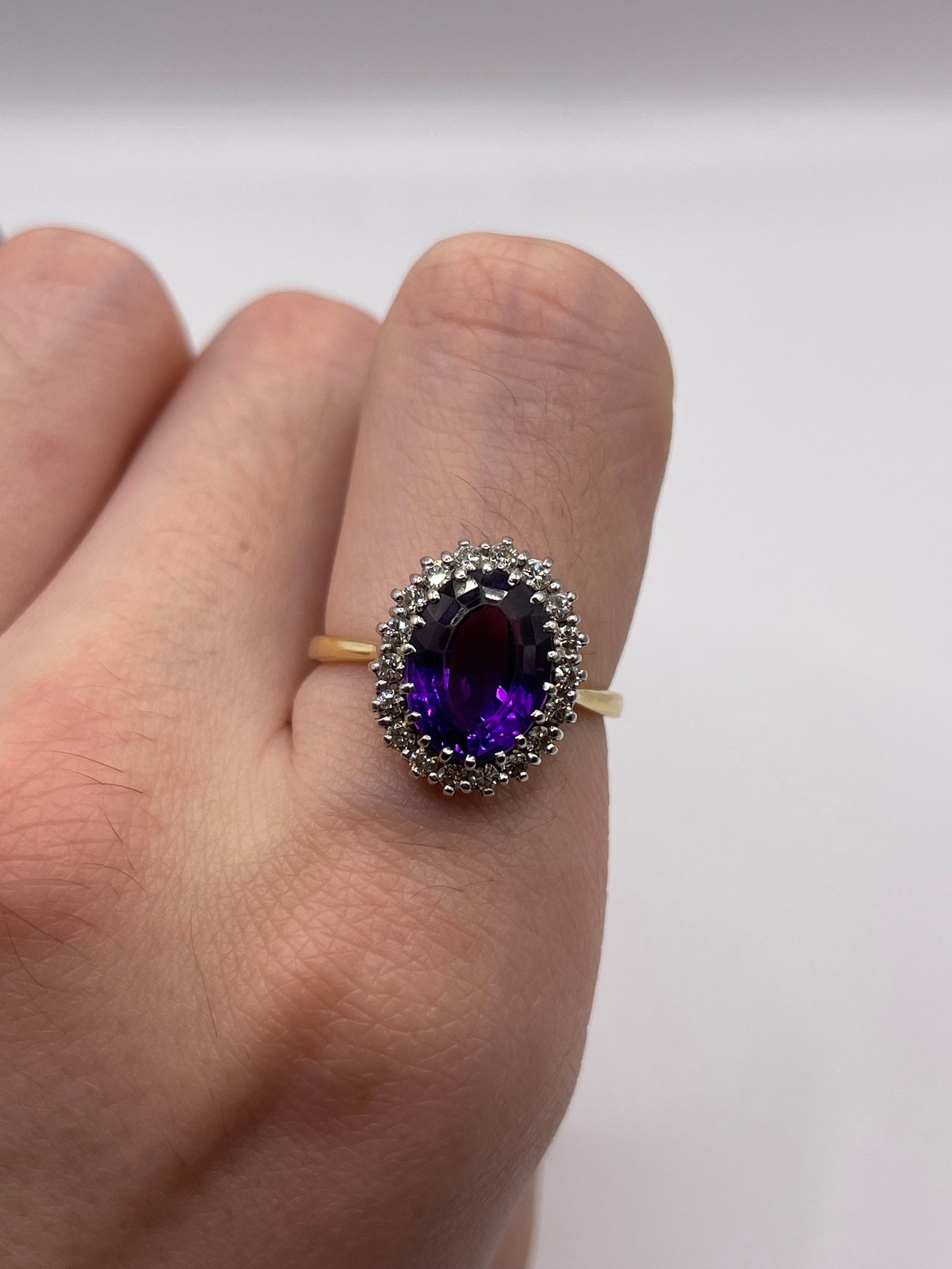 18ct gold amethyst and diamond ring