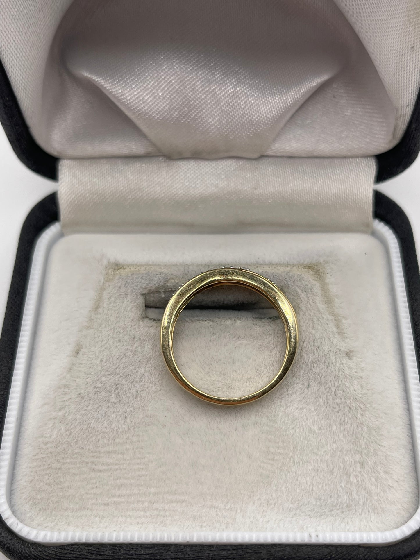 9ct gold diamond ring