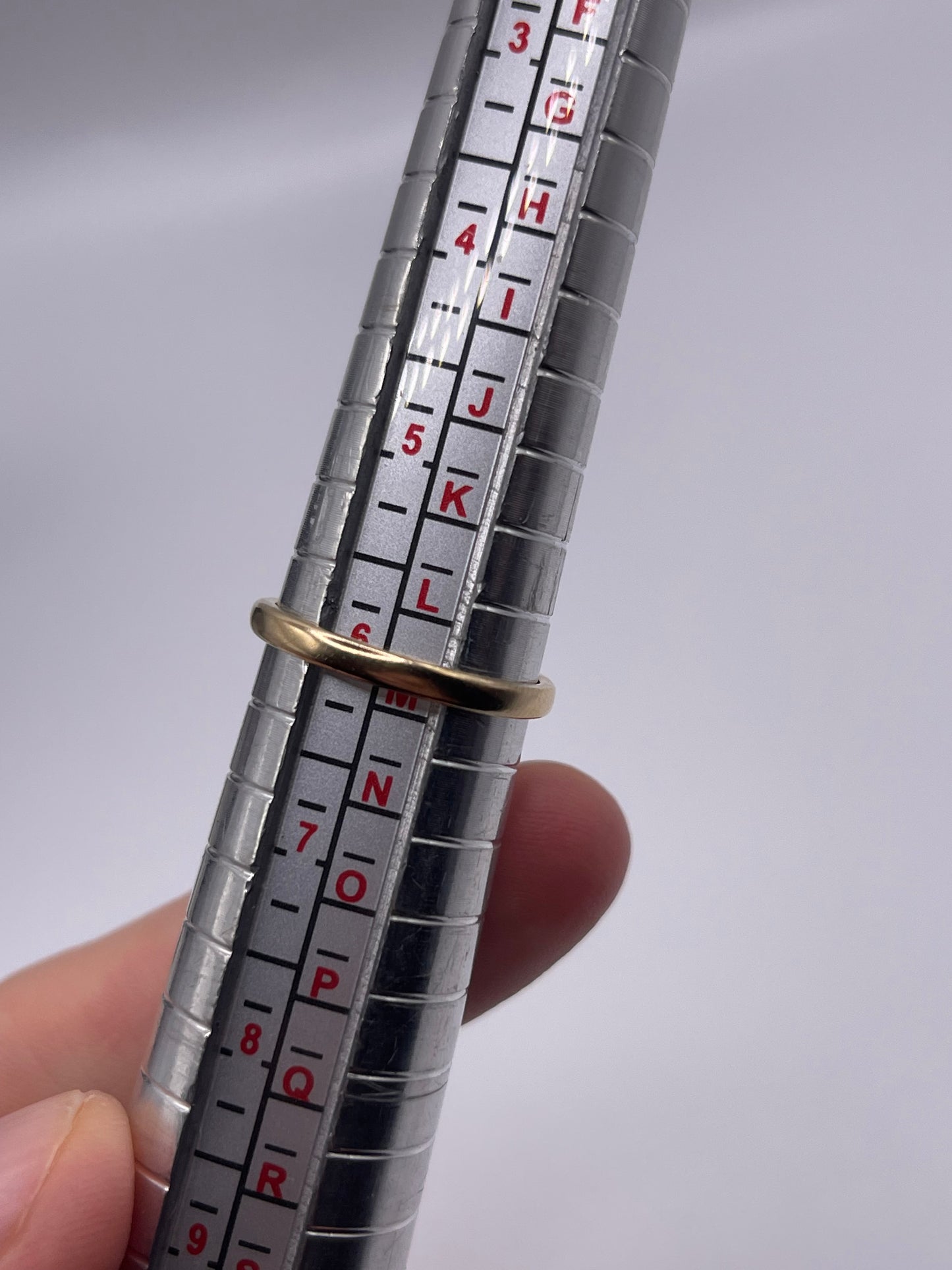 9ct gold 25 point diamond ring