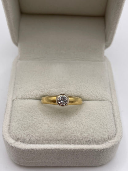 18ct gold diamond ring