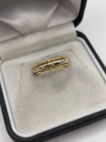 18ct gold diamond spinner ring