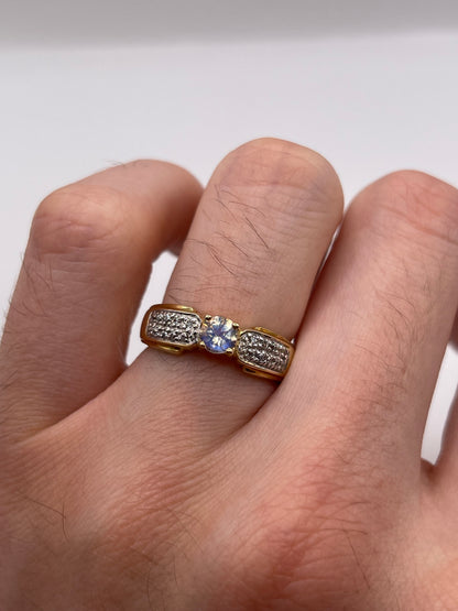 9ct gold rainbow moonstone and zircon ring
