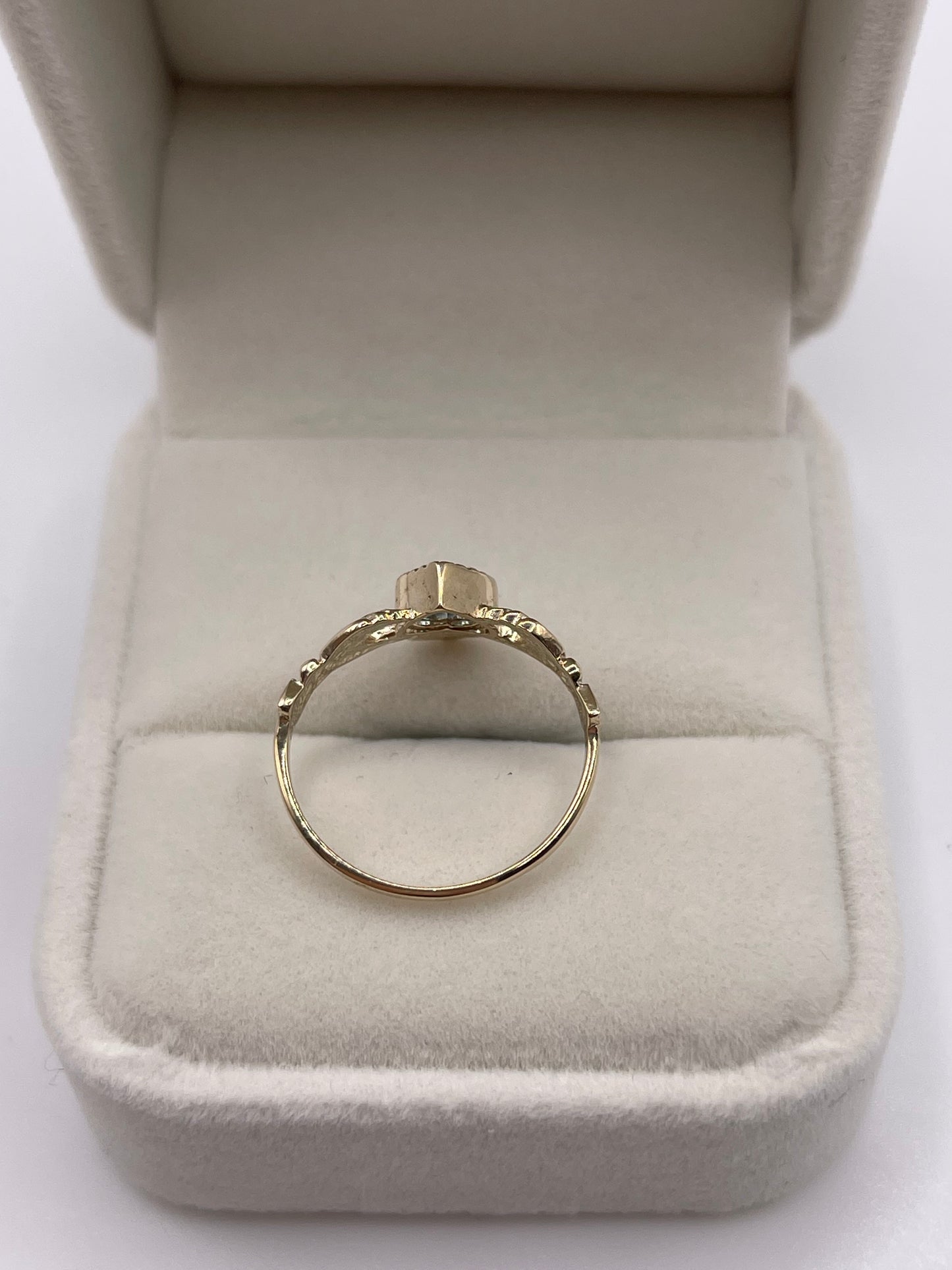 9ct gold topaz claddagh ring