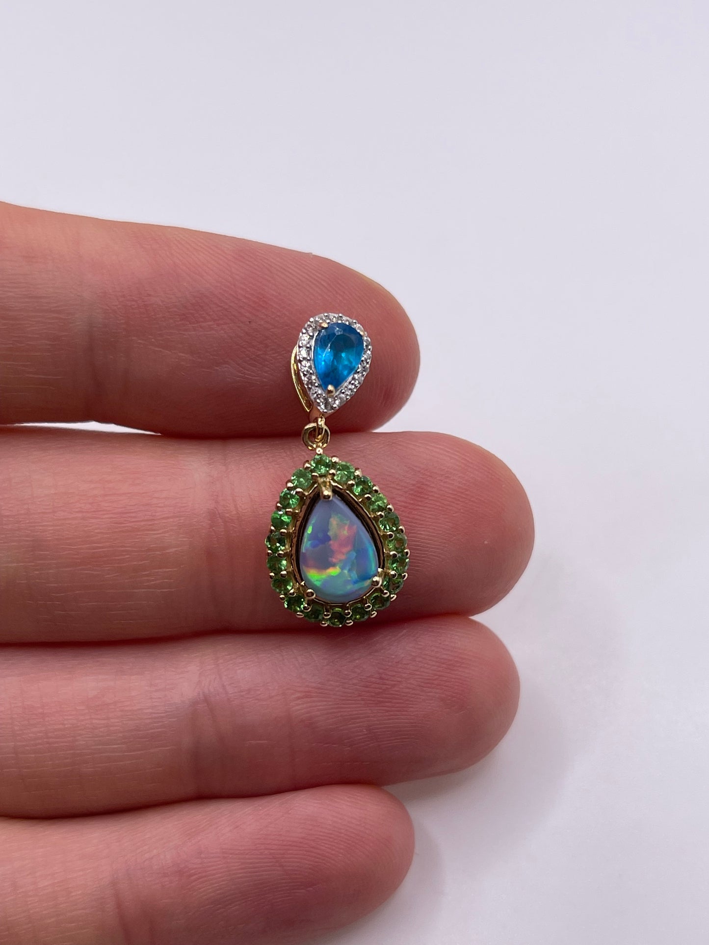 9ct gold multi gemstone pendant