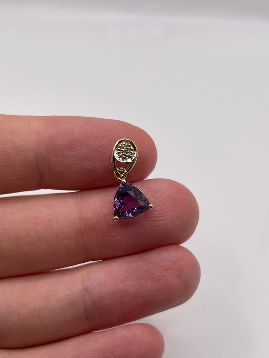 9ct gold amethyst and diamond pendant