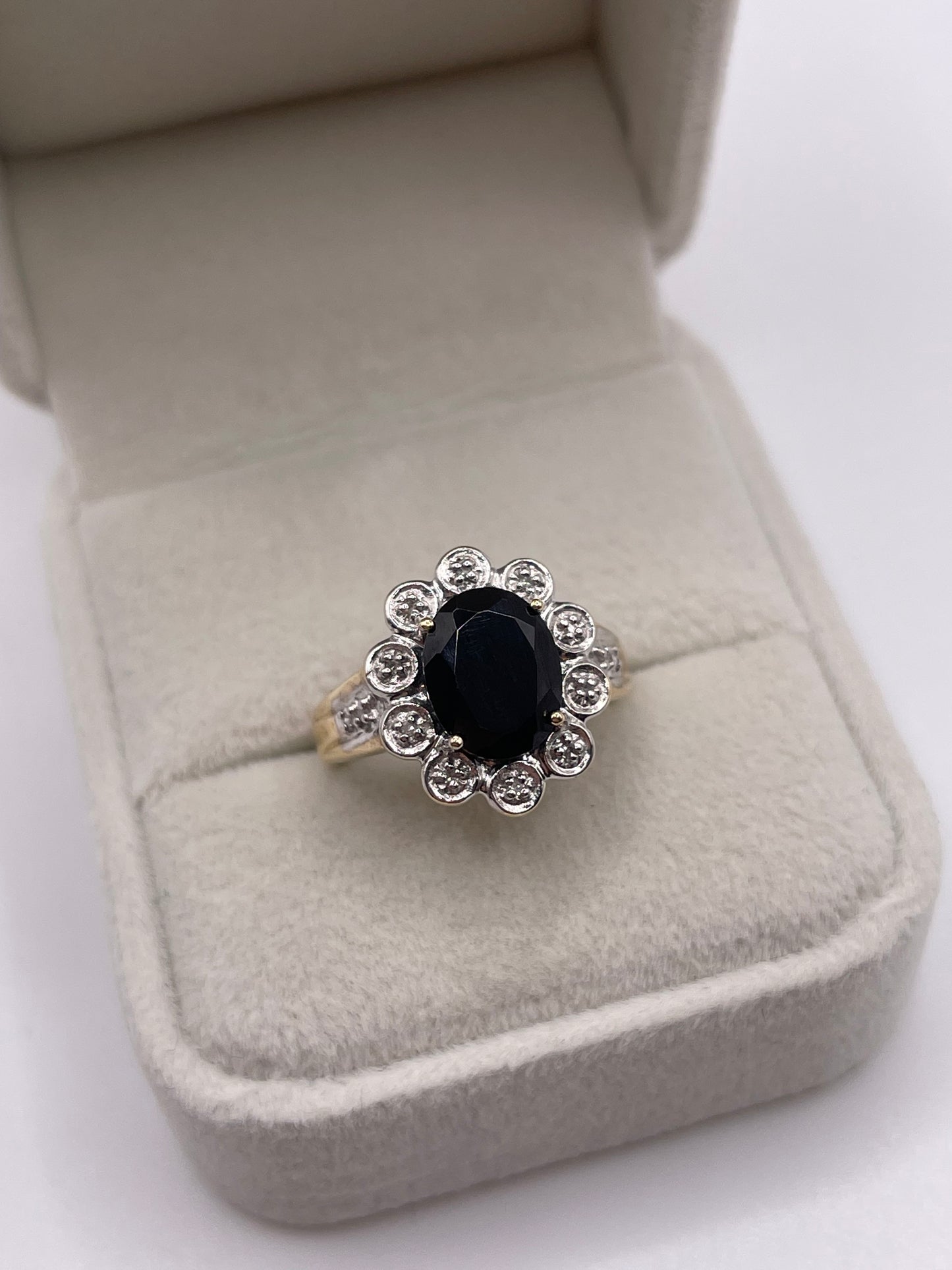 9ct gold sapphire and diamond ring