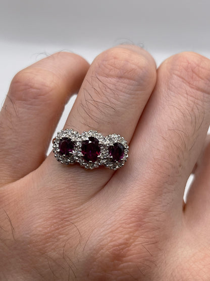 18ct gold ruby and diamond ring