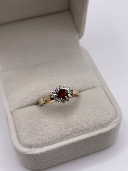 9ct gold garnet and diamond ring