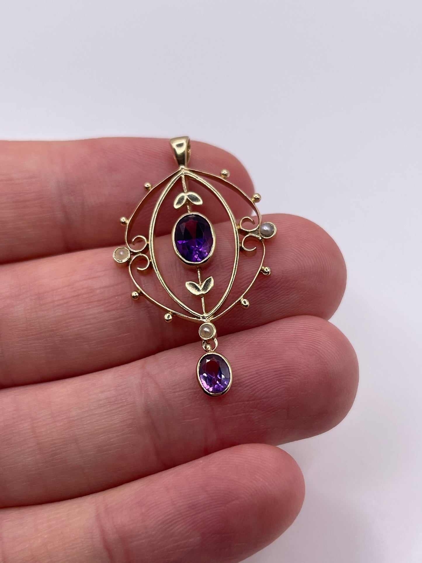 9ct gold amethyst and pearl pendant