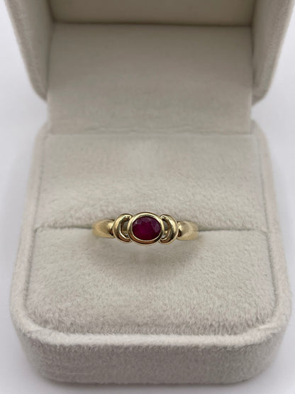 9ct gold ruby ring