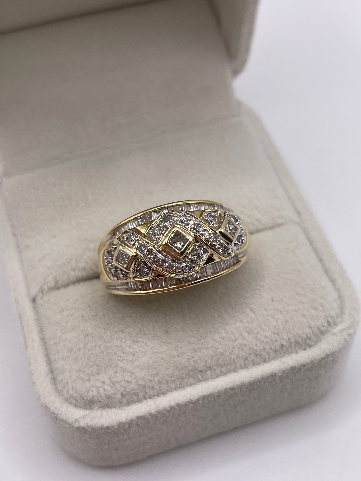 14ct gold diamond cluster ring