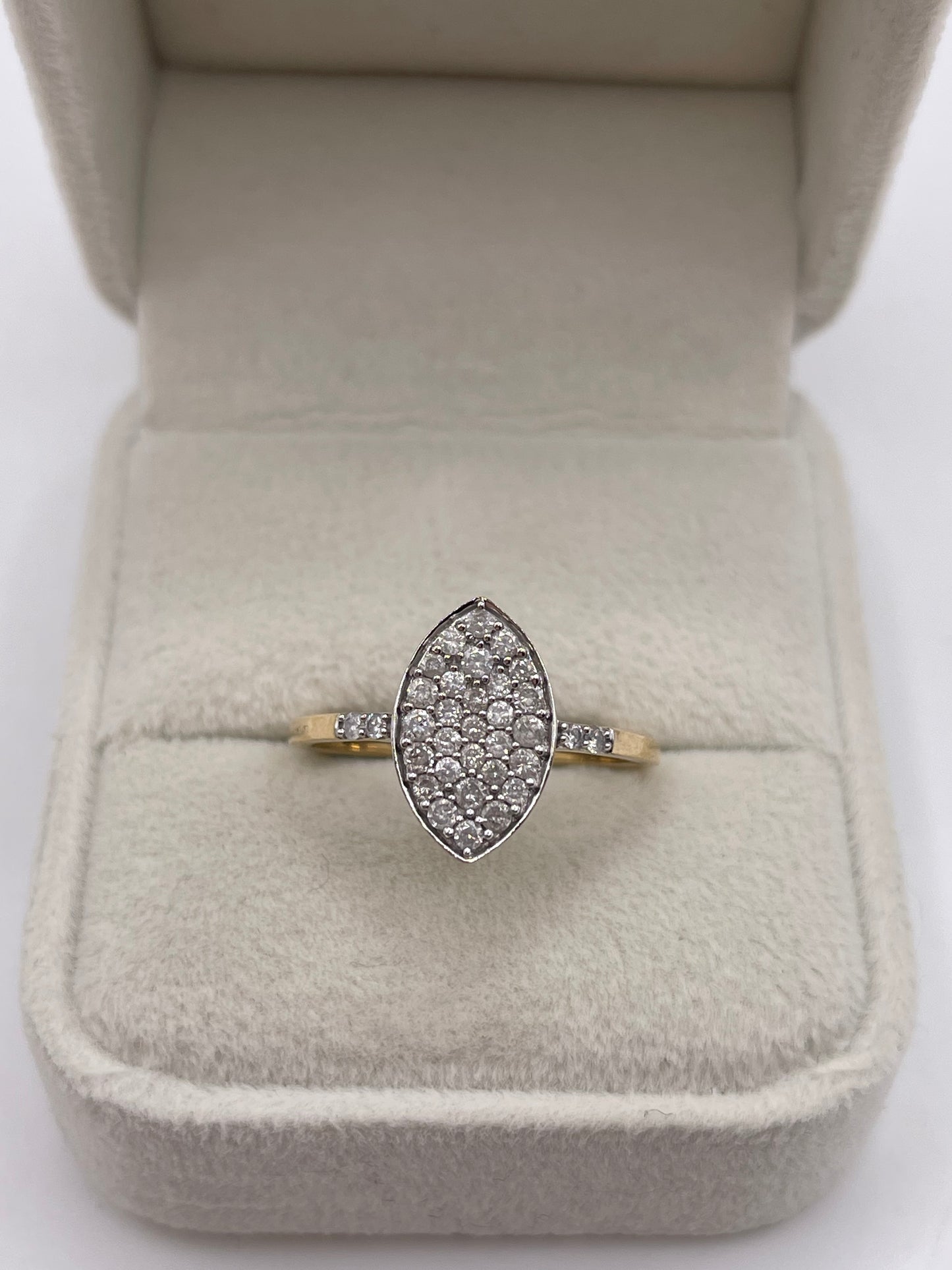 9ct gold diamond cluster ring