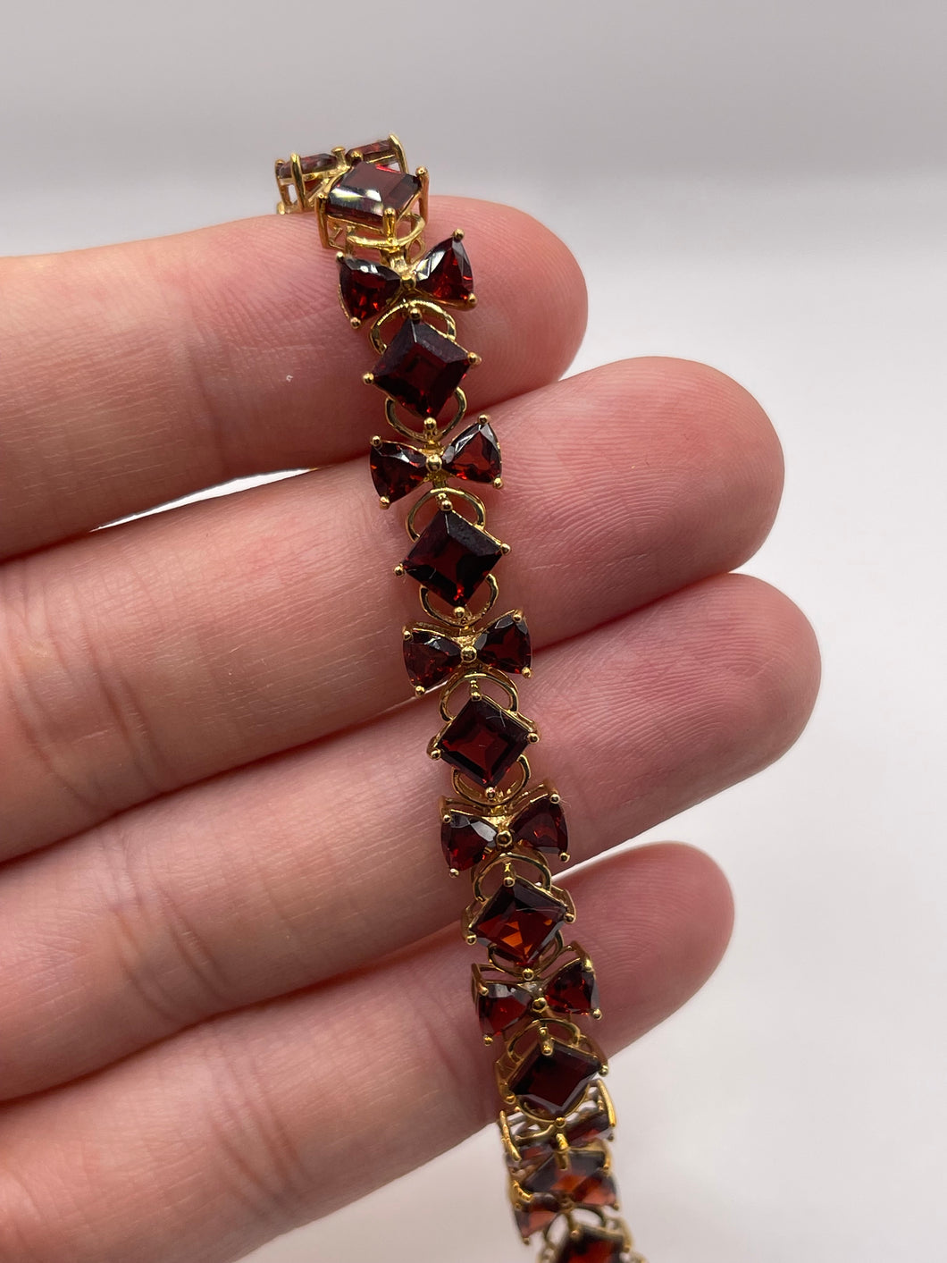 9ct gold garnet bracelet