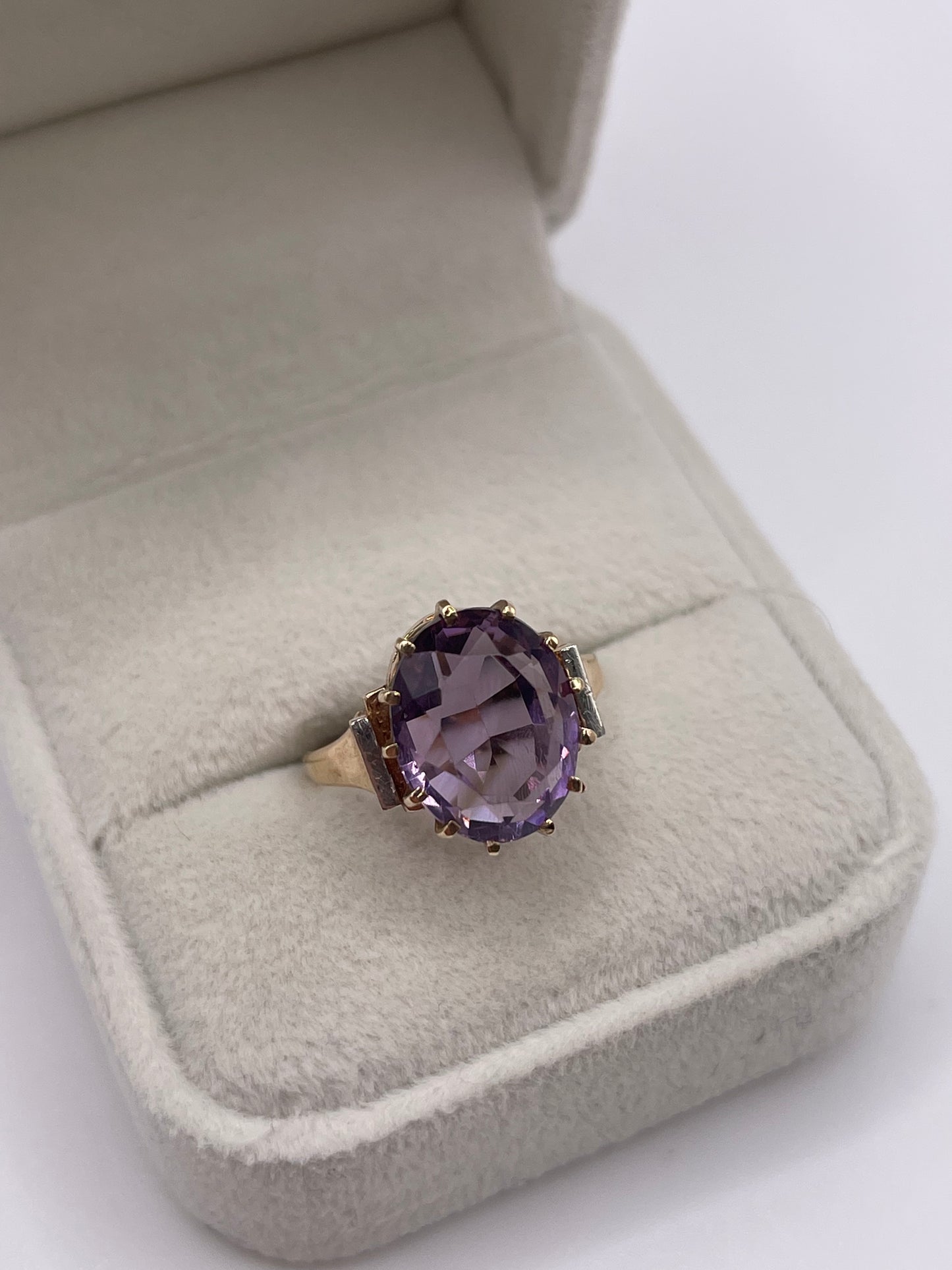 9ct gold amethyst ring