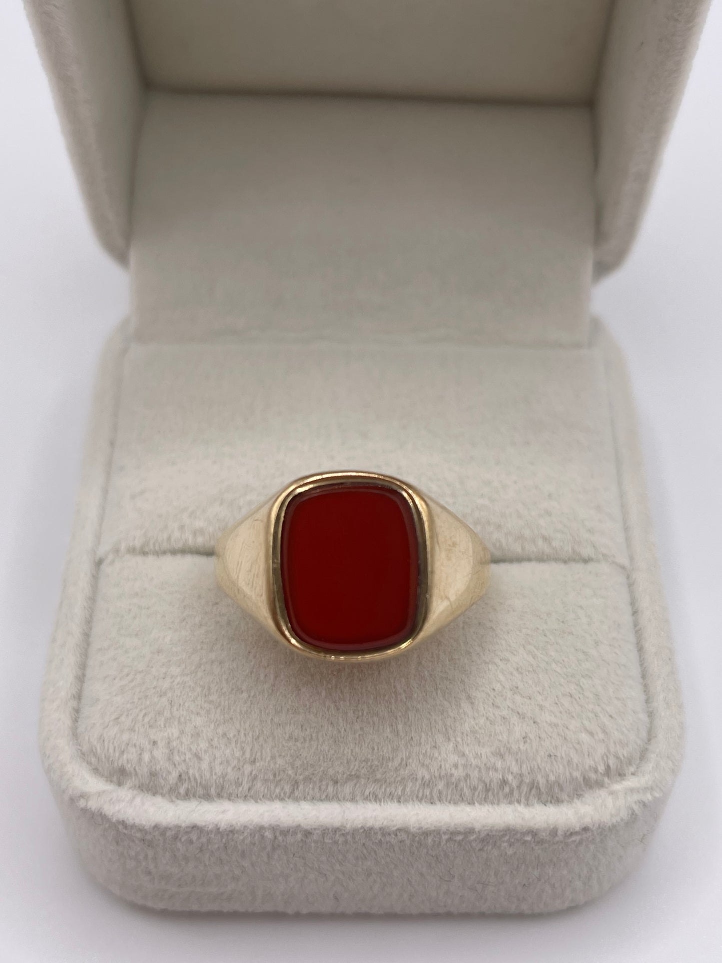 9ct gold carnelian signet ring