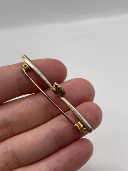 18ct gold platinum sapphire and diamond brooch