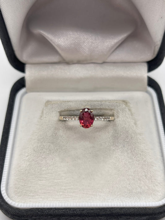 9ct gold tourmaline and zircon ring
