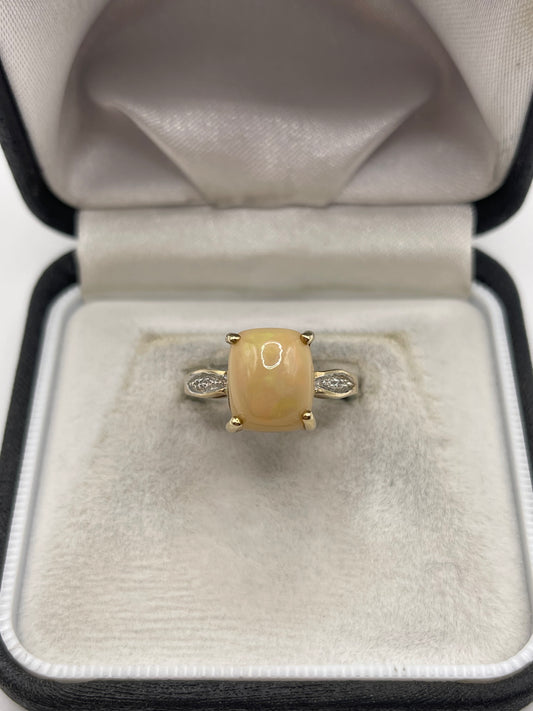 9ct gold opal and diamond ring
