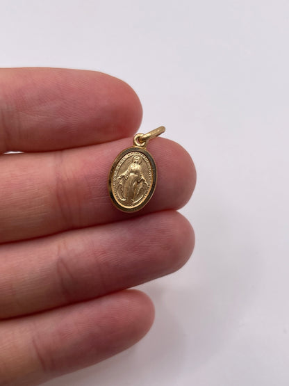 9ct gold st Mary pendant