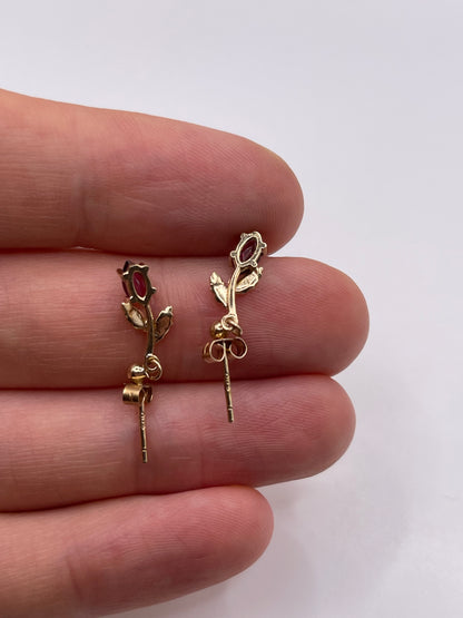 9ct gold garnet earrings