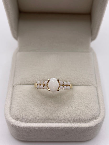 9ct gold opal ring