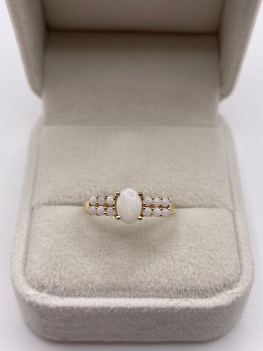 9ct gold opal ring