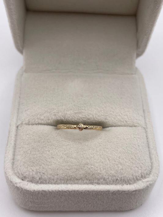 9ct gold buckle ring