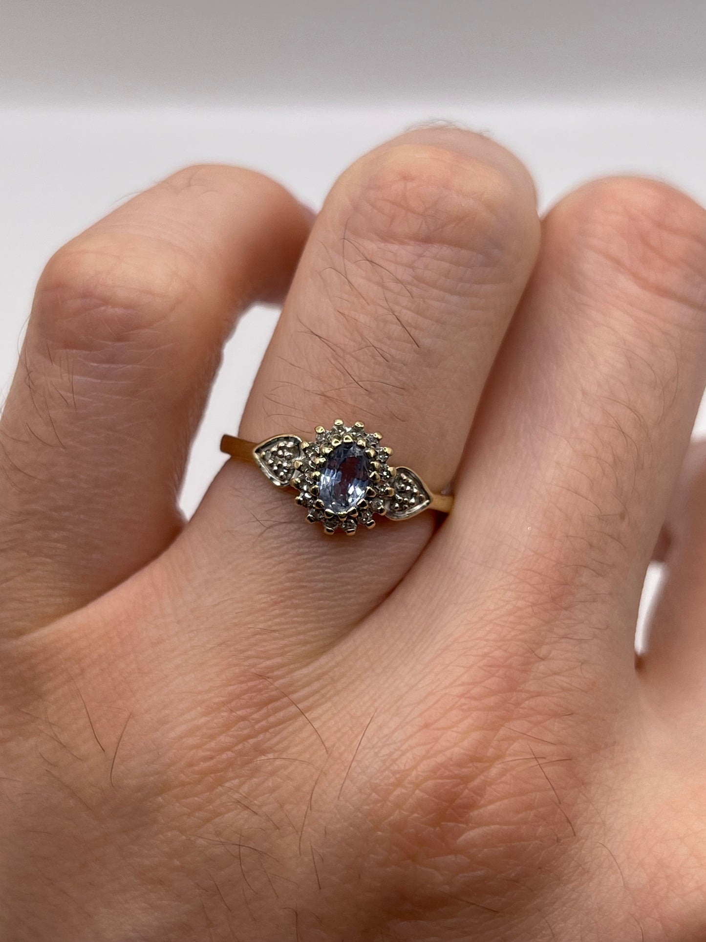 9ct gold sapphire and diamond ring
