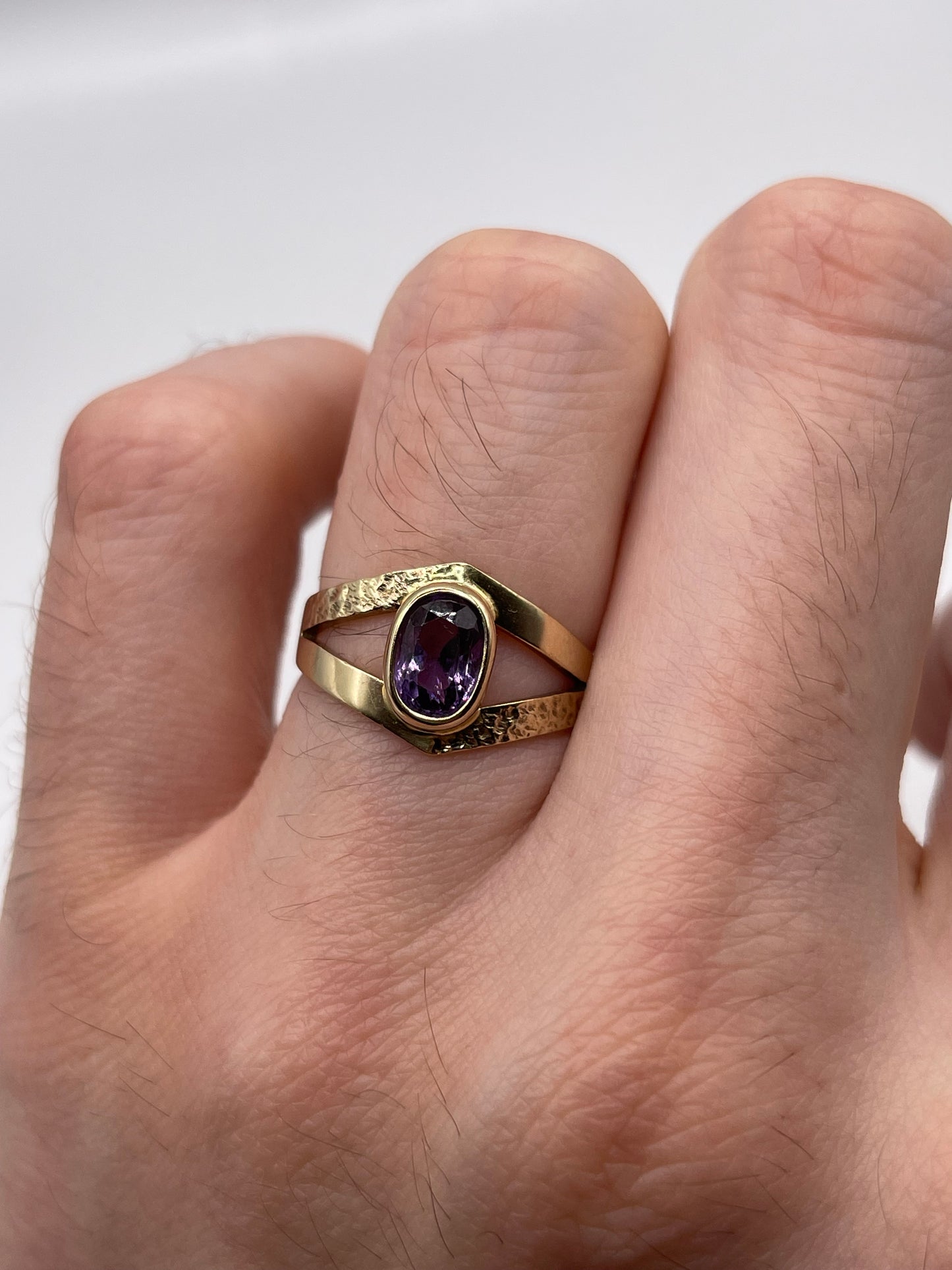 9ct gold amethyst ring