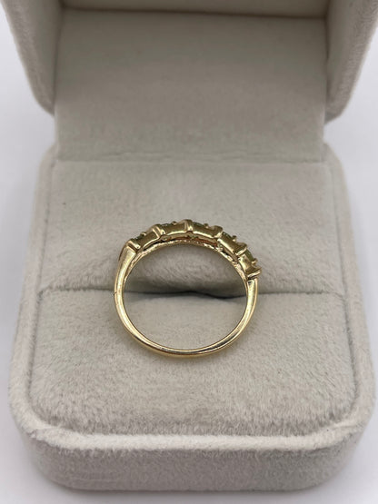 9ct gold green sapphire ring