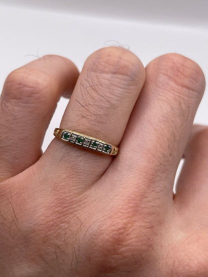 9ct gold emerald and diamond ring
