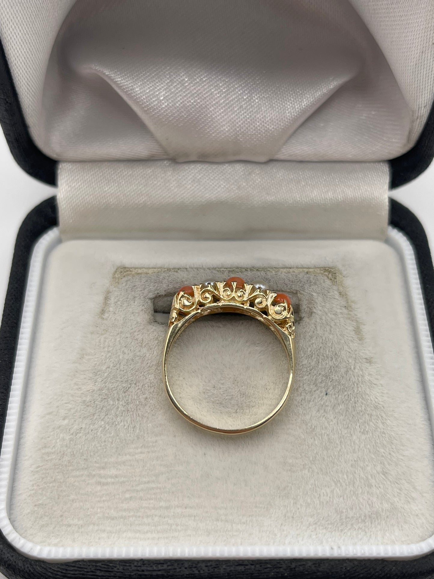9ct gold coral and pearl ring
