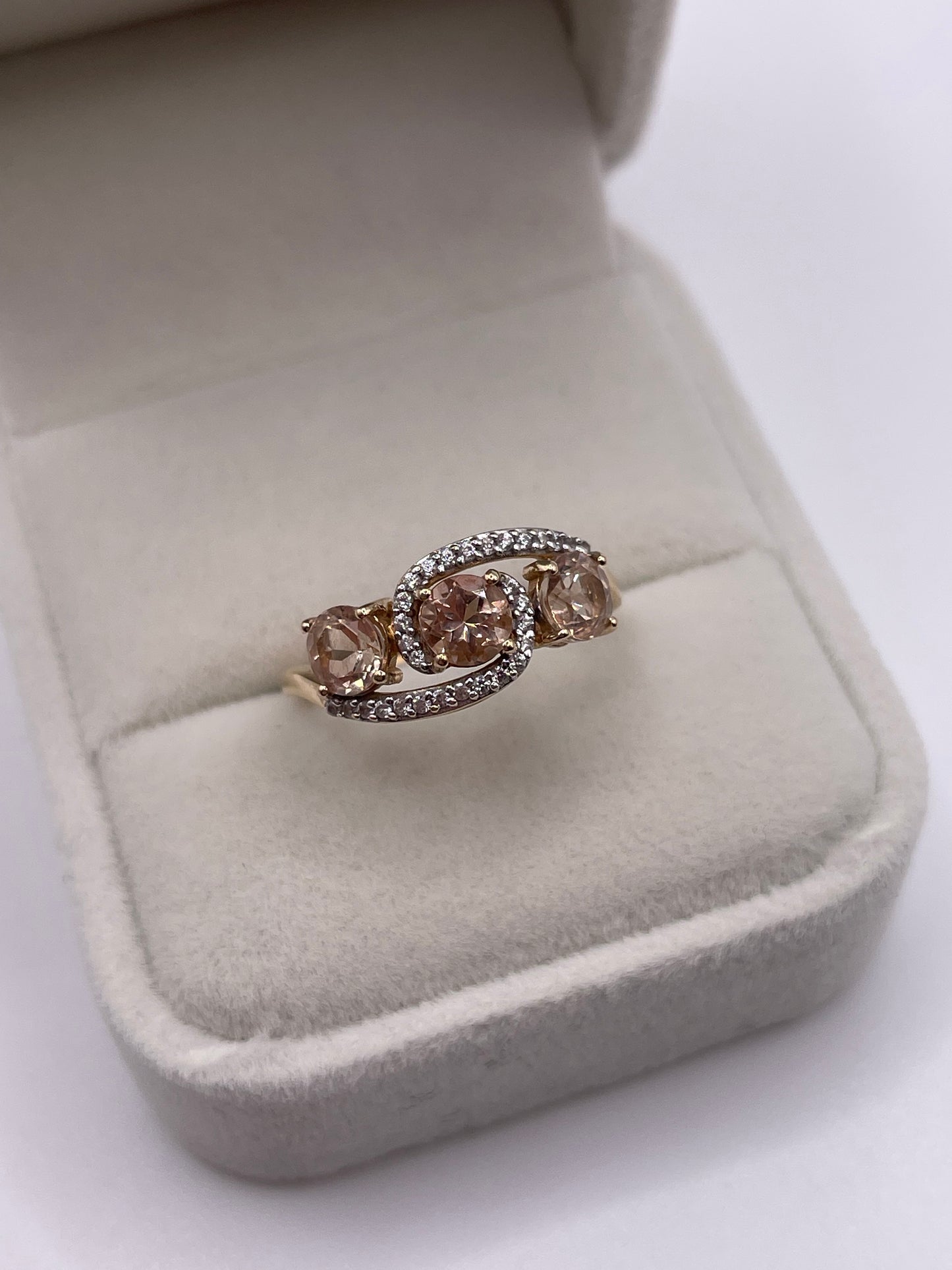 9ct gold morganite and zircon ring