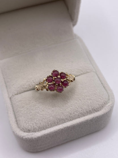 9ct gold cabochon garnet ring