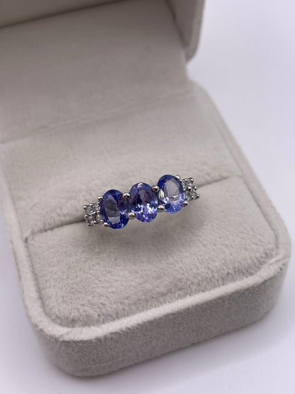 9ct white gold tanzanite and zircon ring
