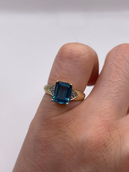 9ct gold topaz and diamond ring