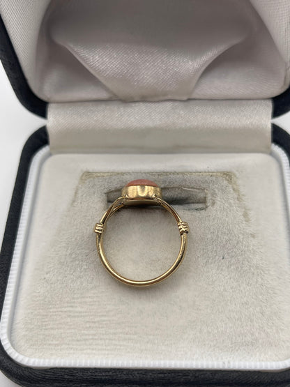 9ct gold gemstone ring