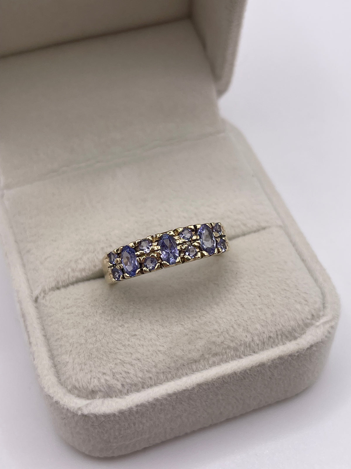 9ct gold tanzanite cluster ring