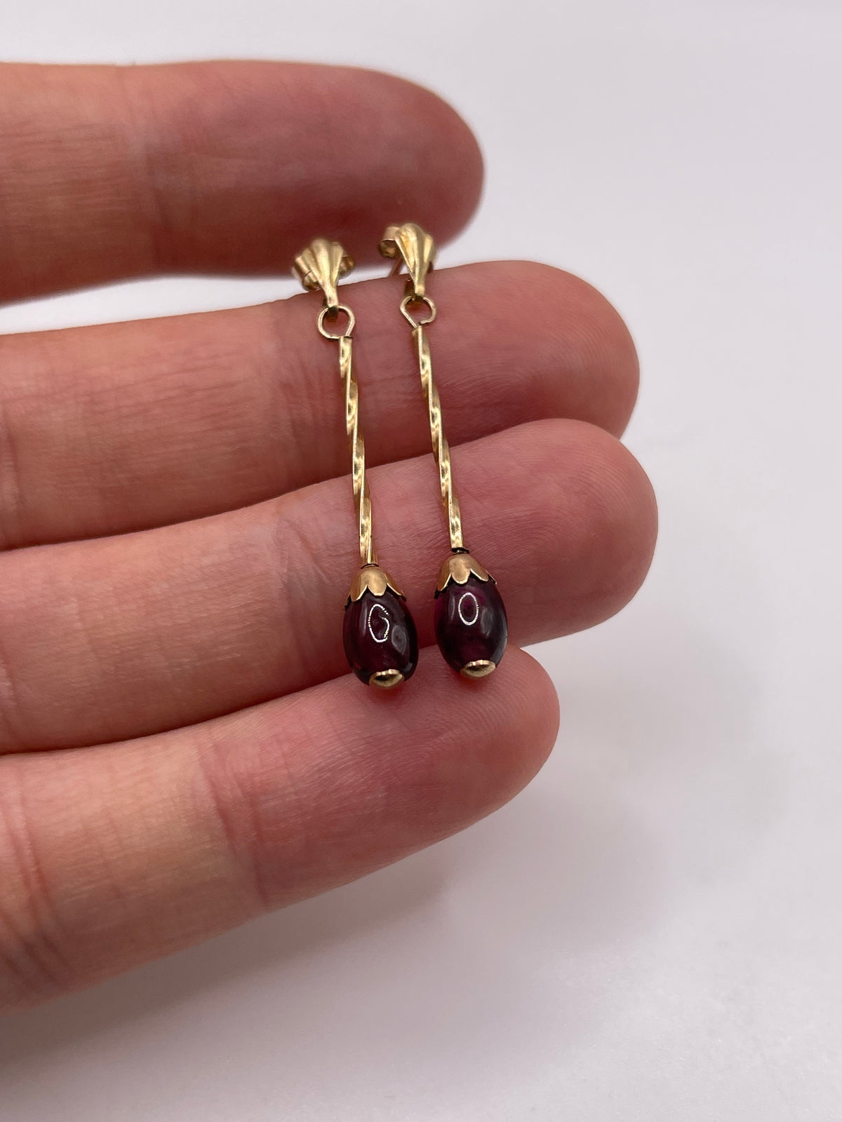 9ct gold cabochon garnet earrings